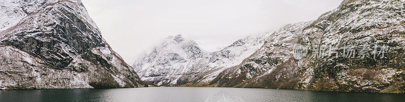 挪威冬季的n øyfjord